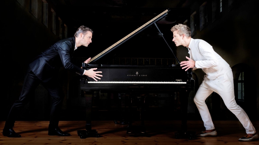 Piano Battle: Andreas vs. Paul