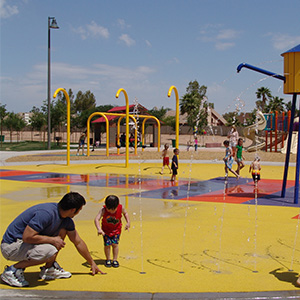 https://www.chandleraz.gov/sites/default/files/inline-images/Local-Kids-Playing-at-Espee-Park-Spray-Pad.jpg