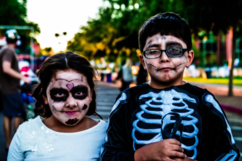 spooktacular ghosts siblings