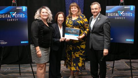 Members of City of Chandler receiving Digital Cities award